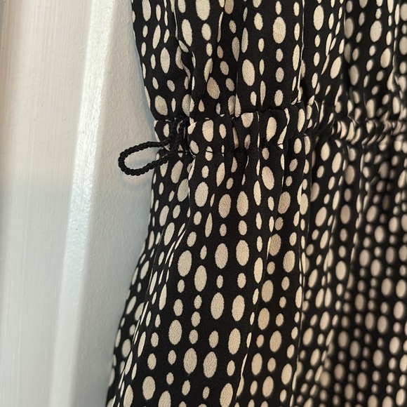 Motherhood Maternity Soft Ruffle Tank Print Shirt with Belt Loop➰ (no belt incl) - Picture 3 of 5